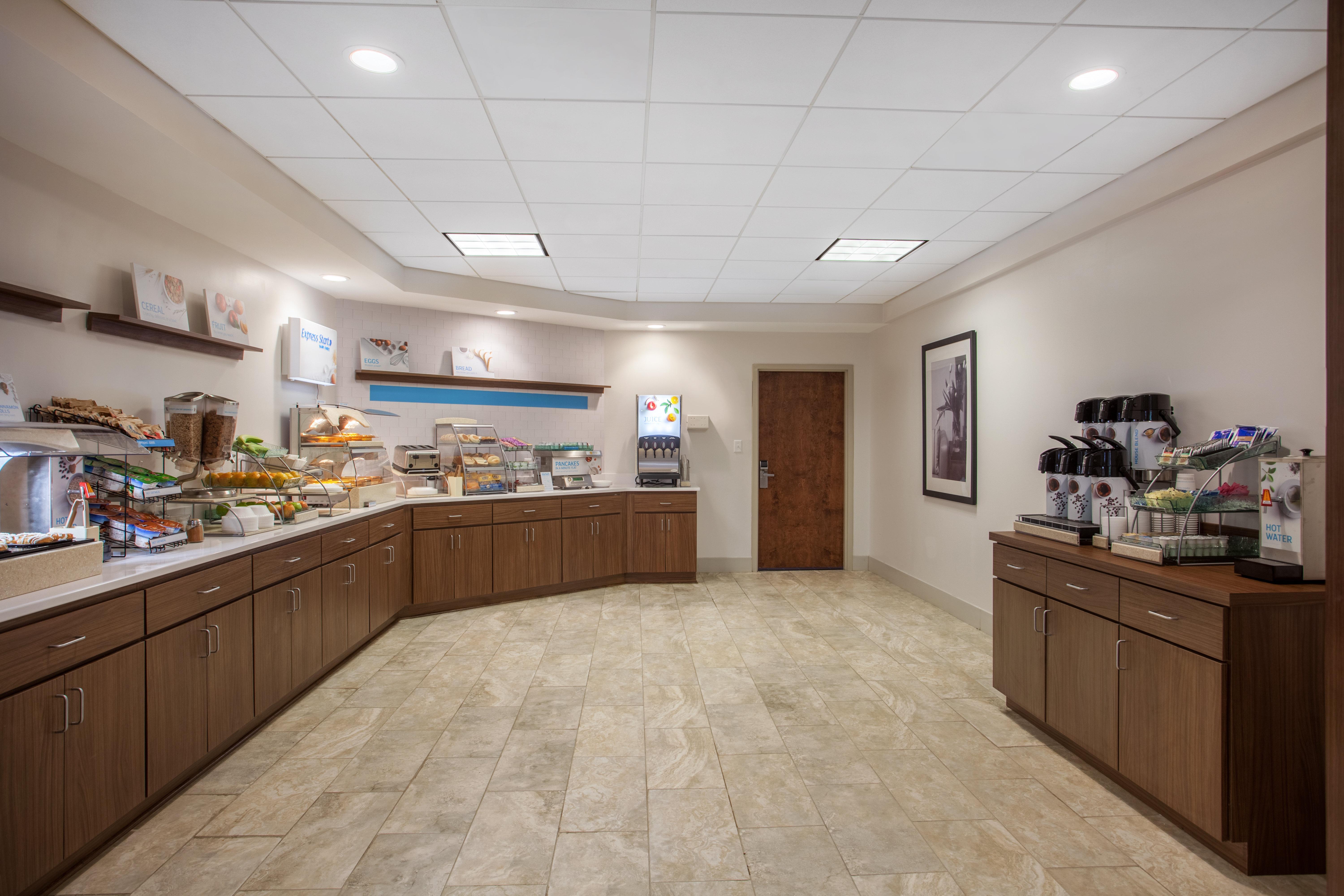 Holiday Inn Express & Suites Augusta West - Ft Gordon Area By Ihg Esterno foto